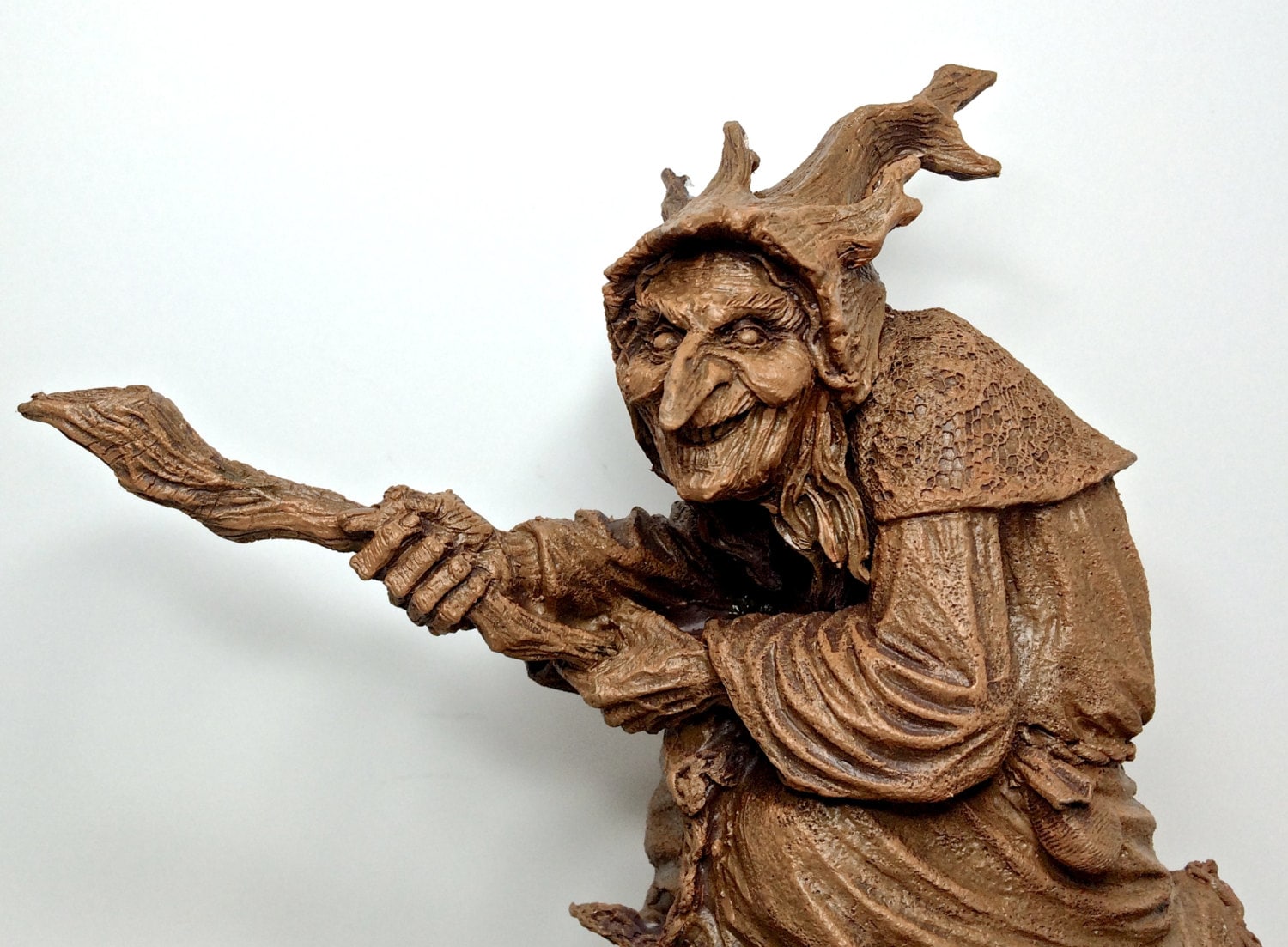 La Befana the Witch Statue, Hand Painted Resin Sculpture | Rustic Spooky Home Decor for Halloween